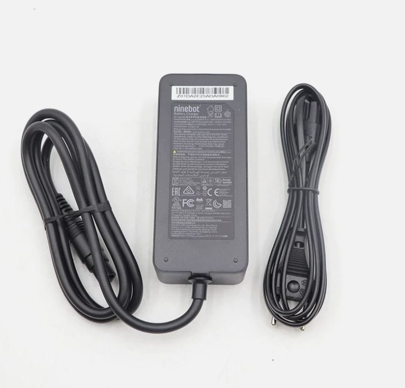 Ninebot schnell Ladegerät 53.6V 3.9A für ZT3 Pro/GT3/F3/F3 Pro/G3 Ninebot schnell Ladegerät 53.6V 3.9A für ZT3 Pro/GT3/F3/F3 Pro/G3 – Bild 2